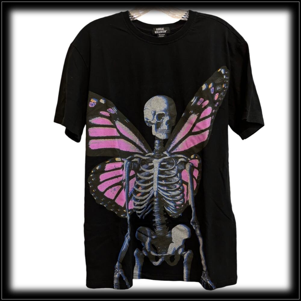 SOCIAL COLLISION Butterfly Skeleton Hot Topic T-Shirt Black Unisex M/L